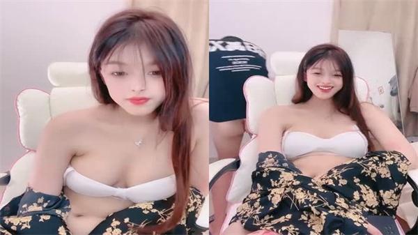 肥臀大奶骚货和蒙面狼友激情啪啪…