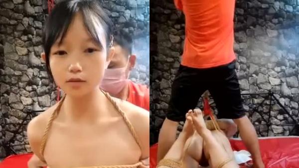 拳交肛交喷水萝莉,牛逼萝莉