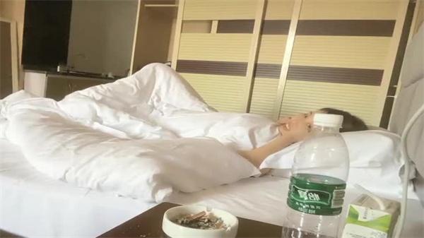 寻花偷拍-泡良大神出征良家苗窕贫乳妹子..