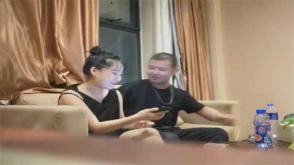 寻花偷拍-男主高价约操肉丝肥臀大奶骚妇…