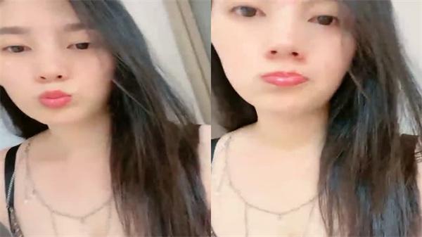 黑丝肥臀饥渴欲姐和狼友激情啪啪…